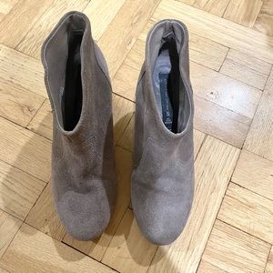 Steven by Steve Madden taupe suede booties 8.5